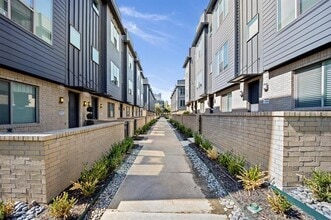 Building Photo - 3112 Sunny Brae Dr