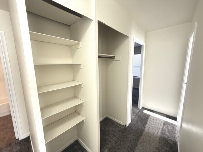 Building Photo - 1621 Clover Ln