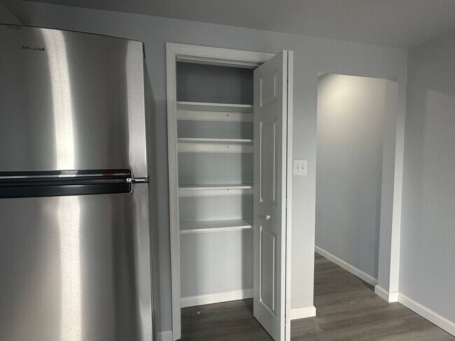 Building Photo - 125 Pennington Ave