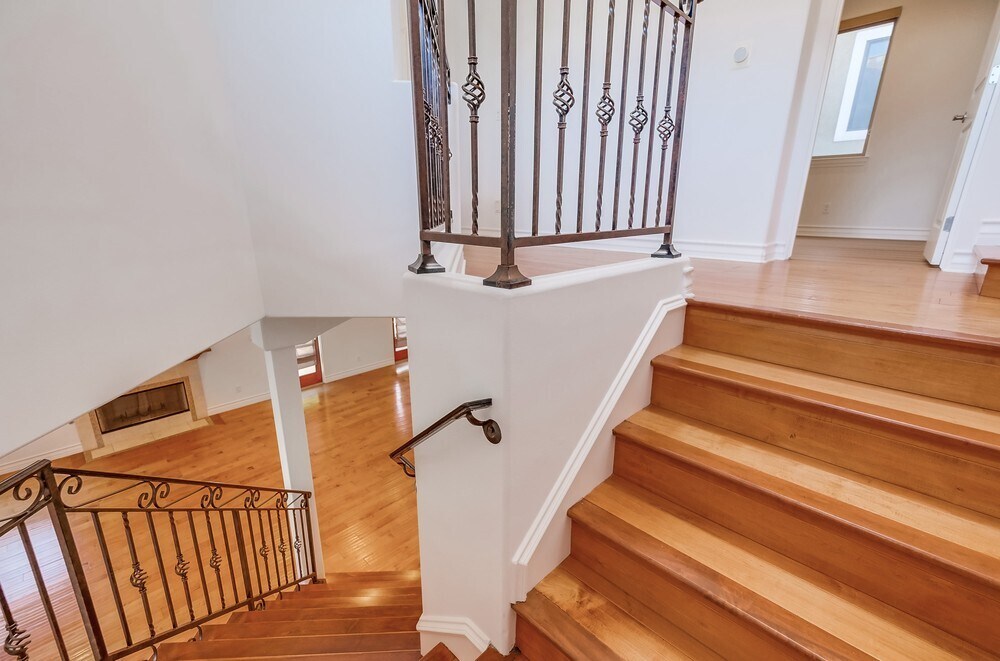 Building Photo - 1902 Marshallfield Ln