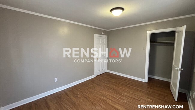 Building Photo - 1840 Hartland St