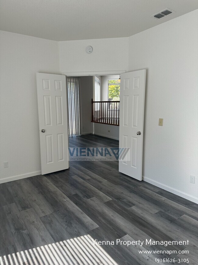 Building Photo - 108 Donegan Ct