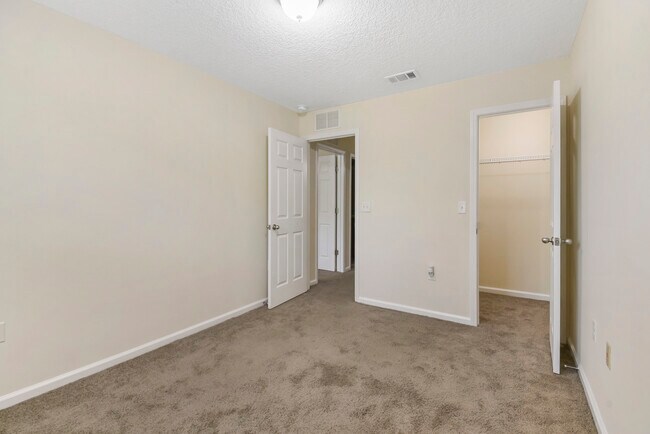 Building Photo - 266 Moultrie Village Ln