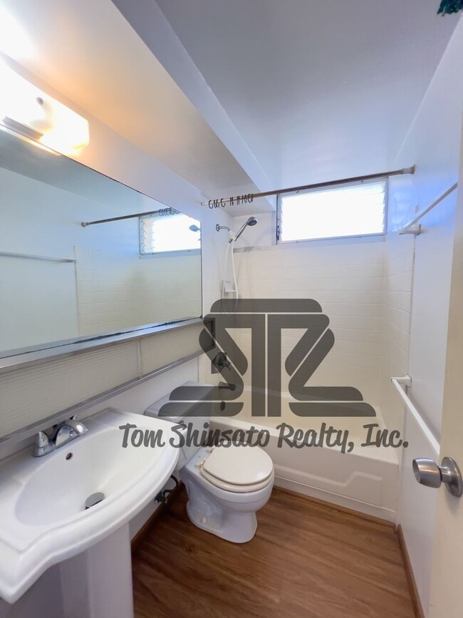 Building Photo - 1BR / 1Bath / 1Pkg - Rental at Century Park Plaza!