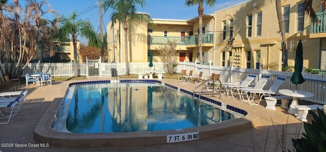 Building Photo - 310 Taylor Ave