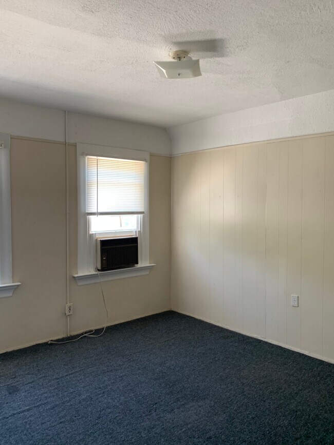 Building Photo - 2331 1/2 N St