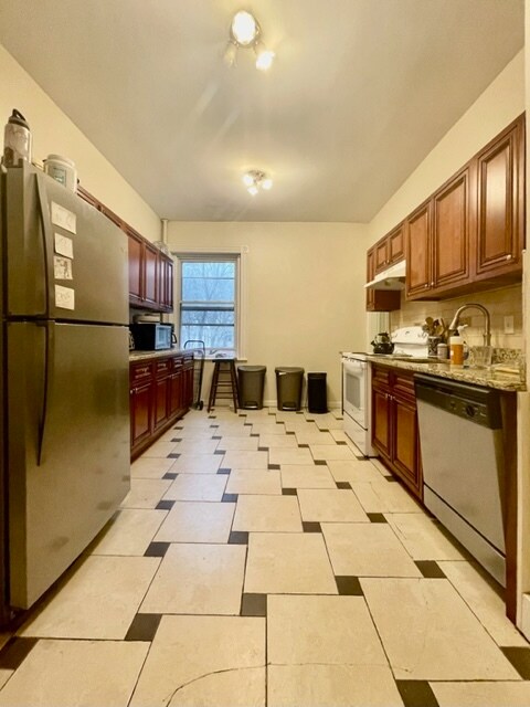 Building Photo - 21 Euston St