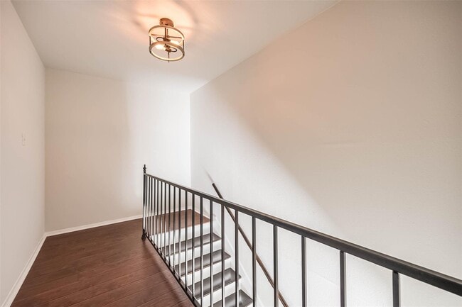 Building Photo - 37 San Jacinto Dr