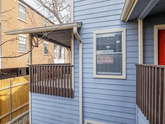 Building Photo - 3004 Speedway