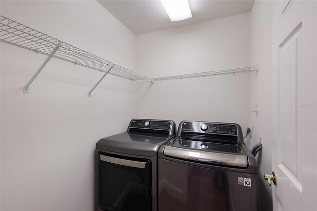 Building Photo - 7111 41st Ln E