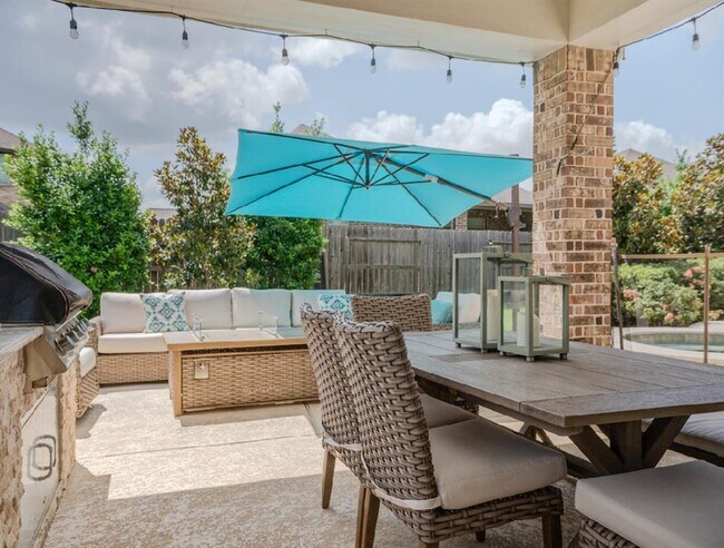 Building Photo - 9311 Stablewood Lakes Ln