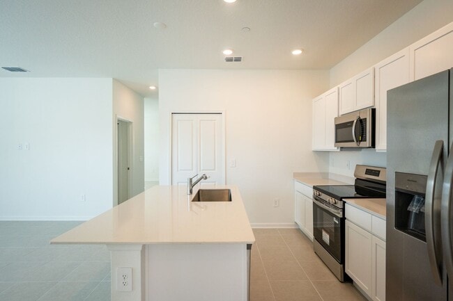 Building Photo - 2408 Rider Rain Ln