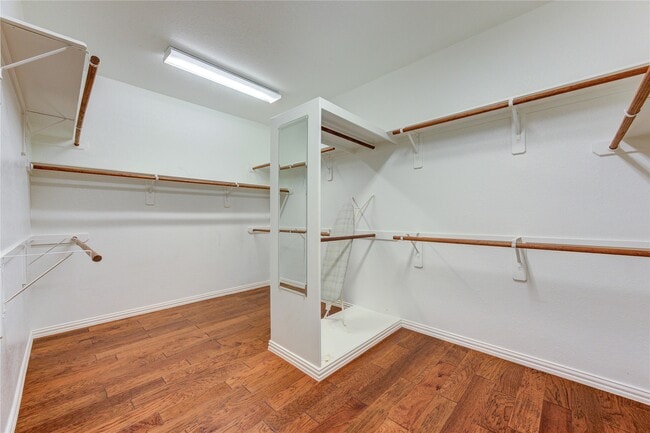 Building Photo - 3819 Rivermoss Ln