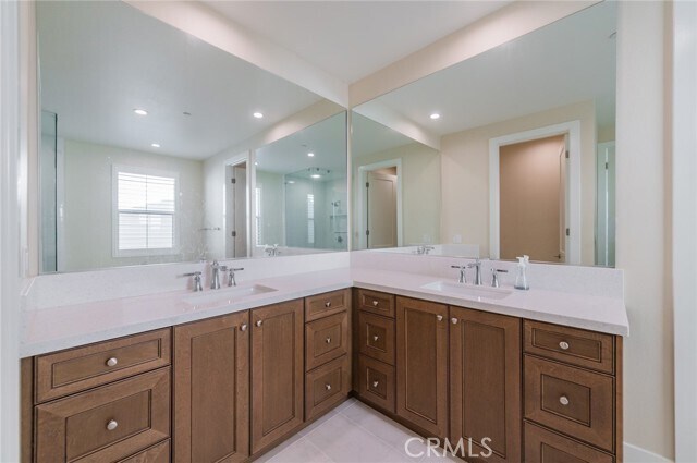 Building Photo - 58 Longchamp