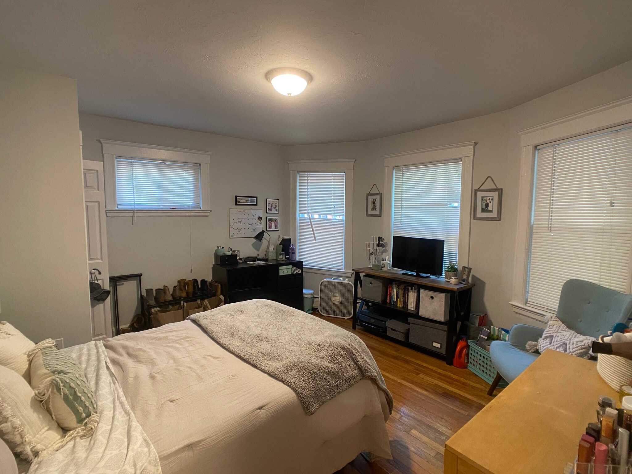 Building Photo - 76 Perkins St (Private Bedroom)
