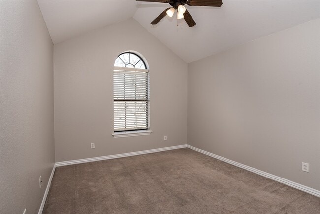 Building Photo - 4069 Glenstone Terrace