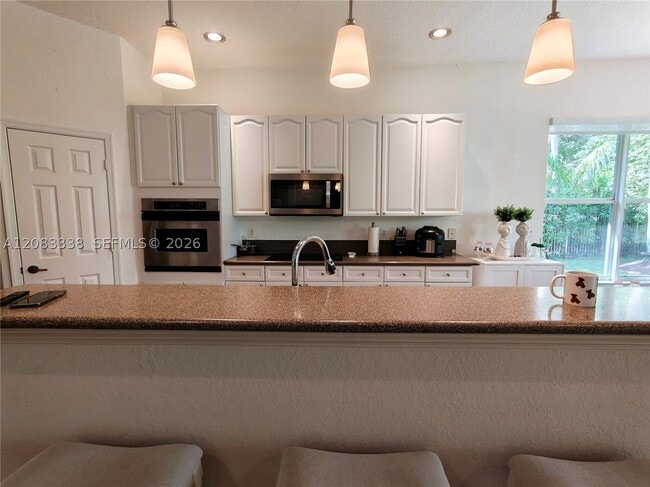 Building Photo - 2016 Schooner Ln