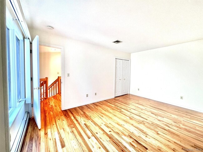 Building Photo - 15 Evon Ct