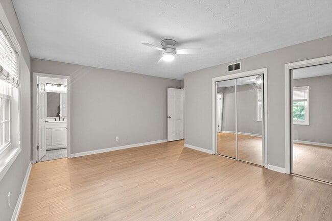 Building Photo - 315 Winding River Dr