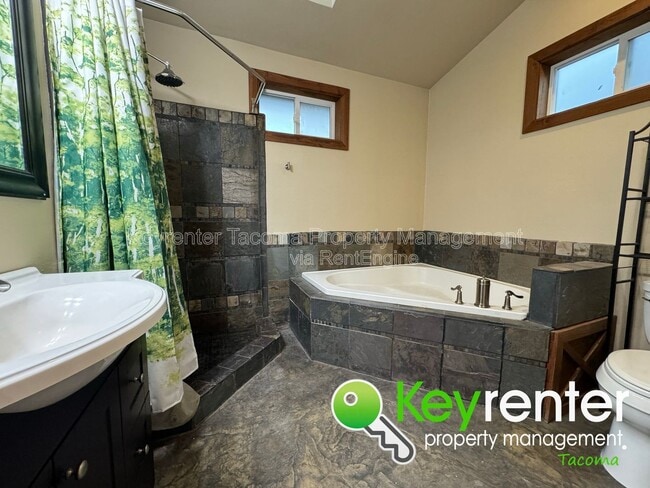 Building Photo - 356 7th St SE