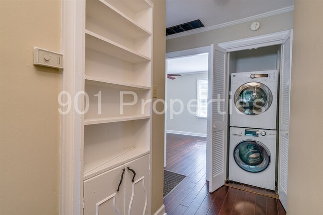 Building Photo - 81 S Larchmont Dr