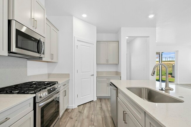 Building Photo - 8164 W Grey Alder Dr