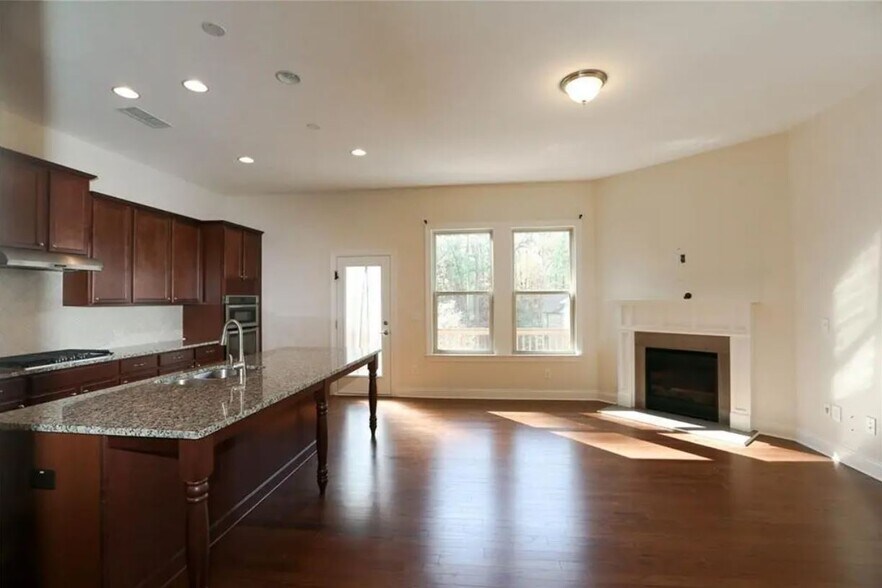 Building Photo - 5532 Cameron Parc Dr