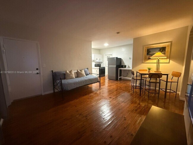 Building Photo - 1289 Marseille Dr