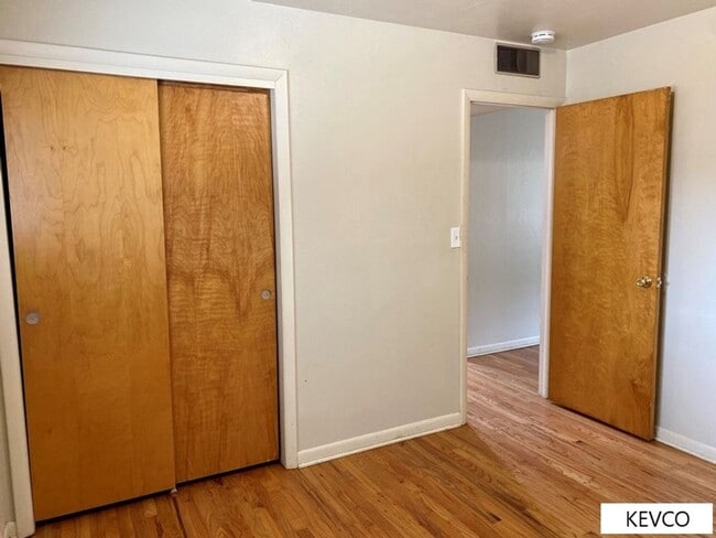 Building Photo - Ranch-Style Home in Campus West