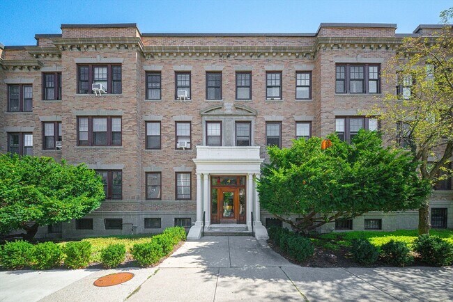 Building Photo - 4 Crawford St