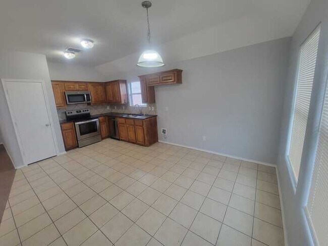 Building Photo - 12637 Carpenter Ln