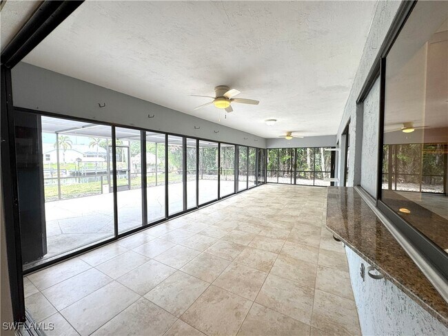 Building Photo - 4029 SW 5th Pl