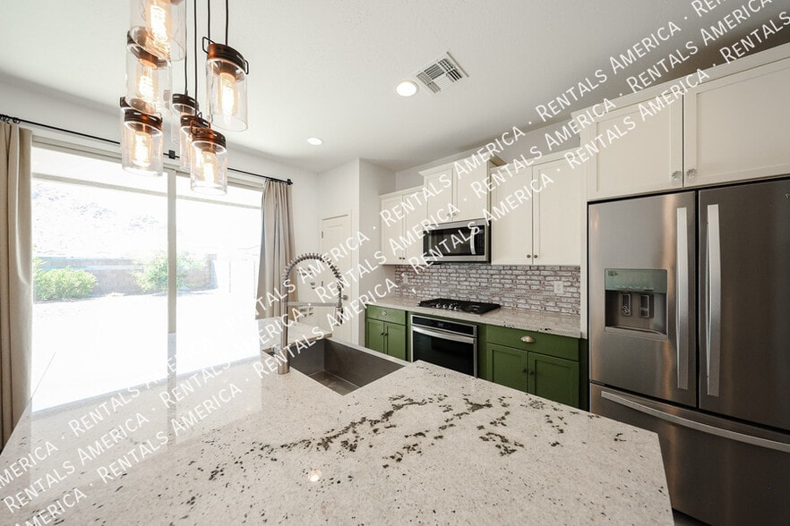 Building Photo - 33948 Beeblossom Trl