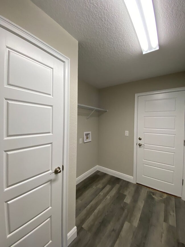 Building Photo - Custom Home - Kingsland Country Estates Desirable  4/2/2 **Won't Last**