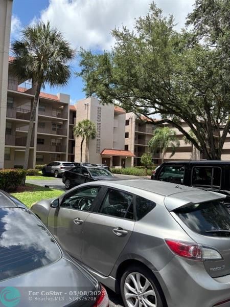 Building Photo - 1811 Sabal Palm Dr