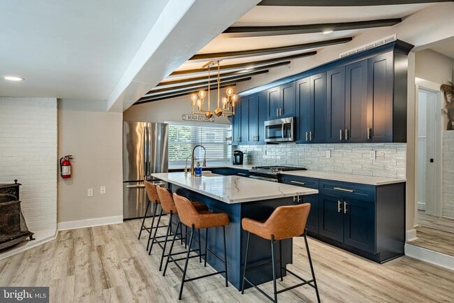 Building Photo - 5708 Park Blvd