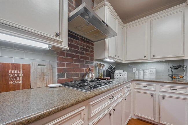 Building Photo - 9072 Grand Lake Estates Dr