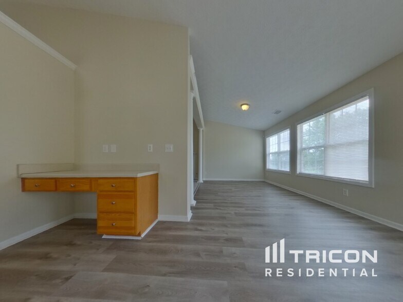 Building Photo - 20 Mattie Ln