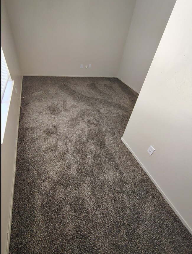 Building Photo - 1005 Sylvan Meadows Dr
