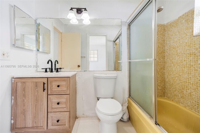 Building Photo - 1005 SW 18th St