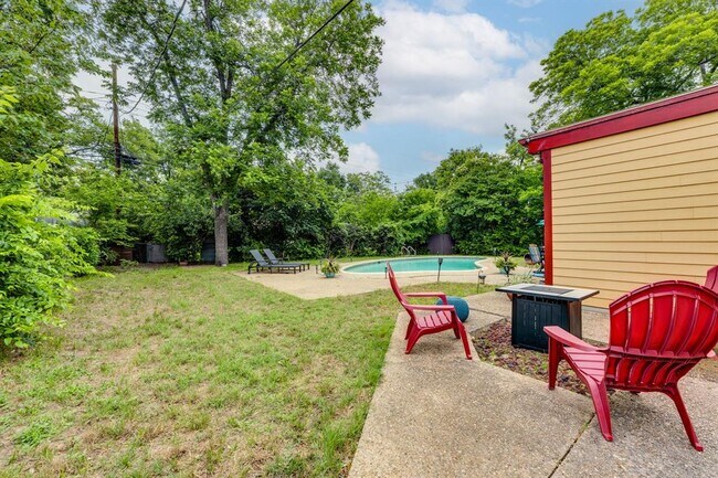 Building Photo - 3002 Stardust Dr
