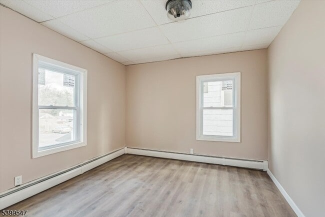 Building Photo - 239 Water St