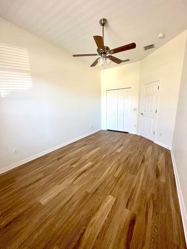 Building Photo - 4/2 Windermere Home Located in Providence