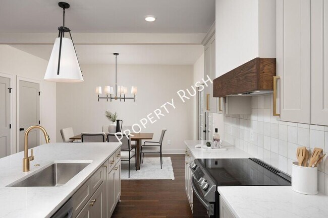 Building Photo - 109 Scruggs St