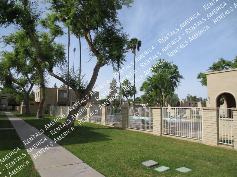 Building Photo - 4112 N 81st St