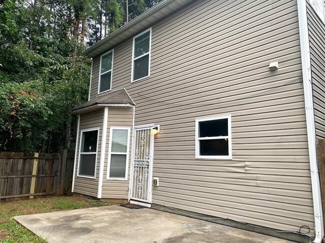 Building Photo - 1630 Tigris Ct