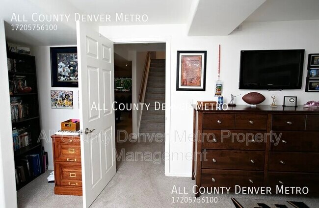 Building Photo - 9241 W 100th Cir