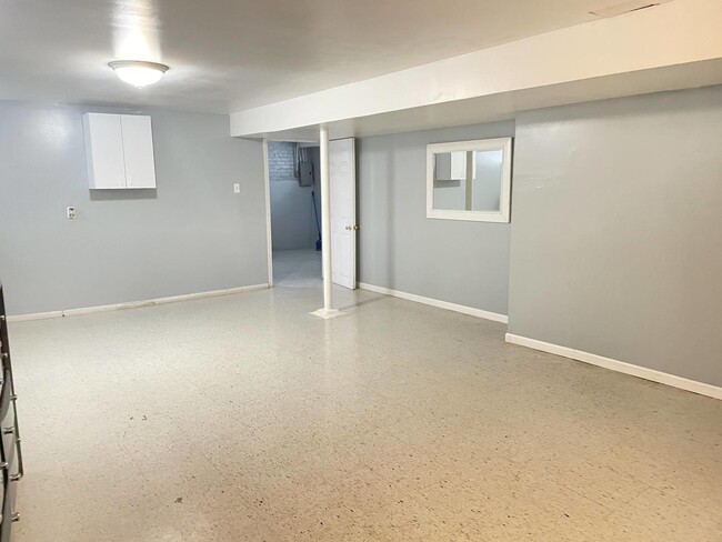 Building Photo - 3938 W 84th St