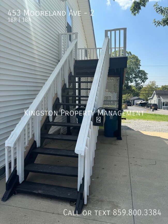 Building Photo - Charming 1 Bedroom!! 1/2 OFF SECURITY DEPO...