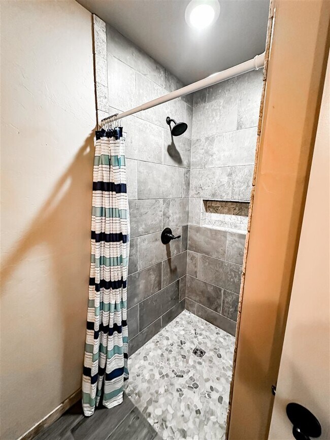 Building Photo - 1121 Scissortail Dr